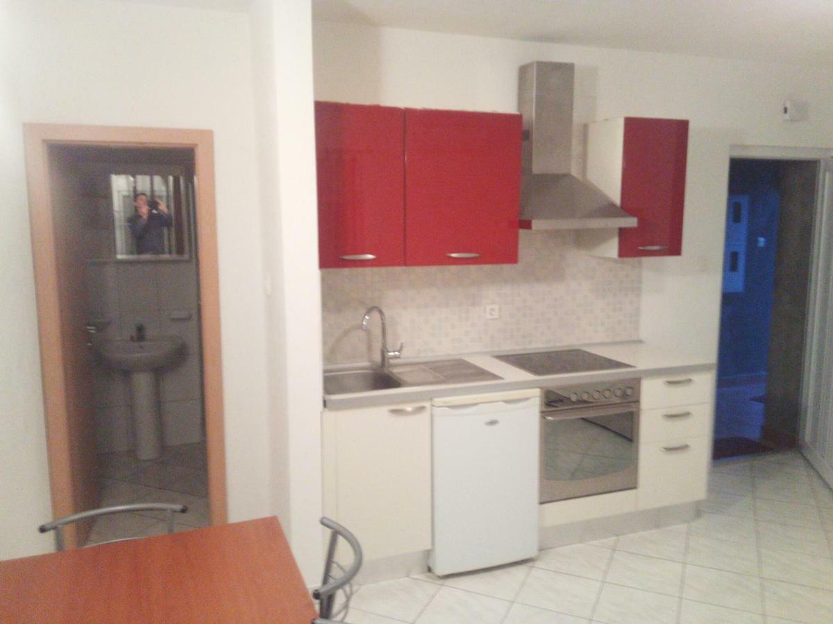 Apartment Melani Pula Exterior foto